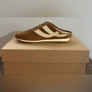 Vince Brown and Cream Women's Sneakers